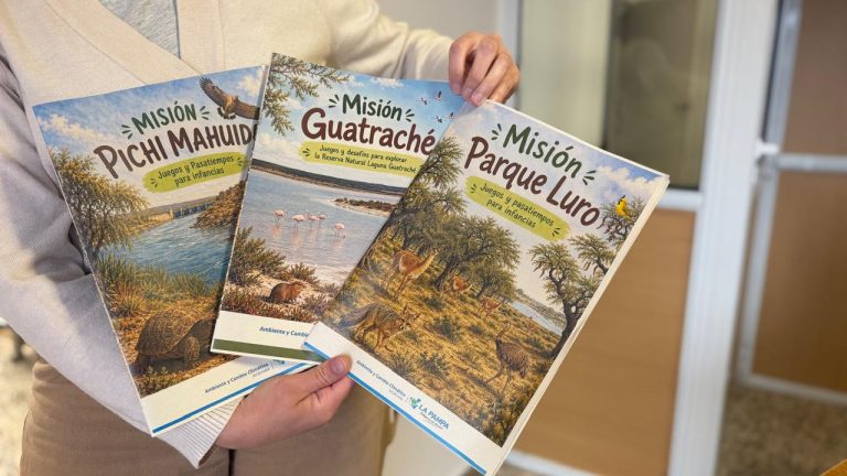 La Provincia presentó cuadernillos educativos sobre áreas protegidas en la Feria del Libro