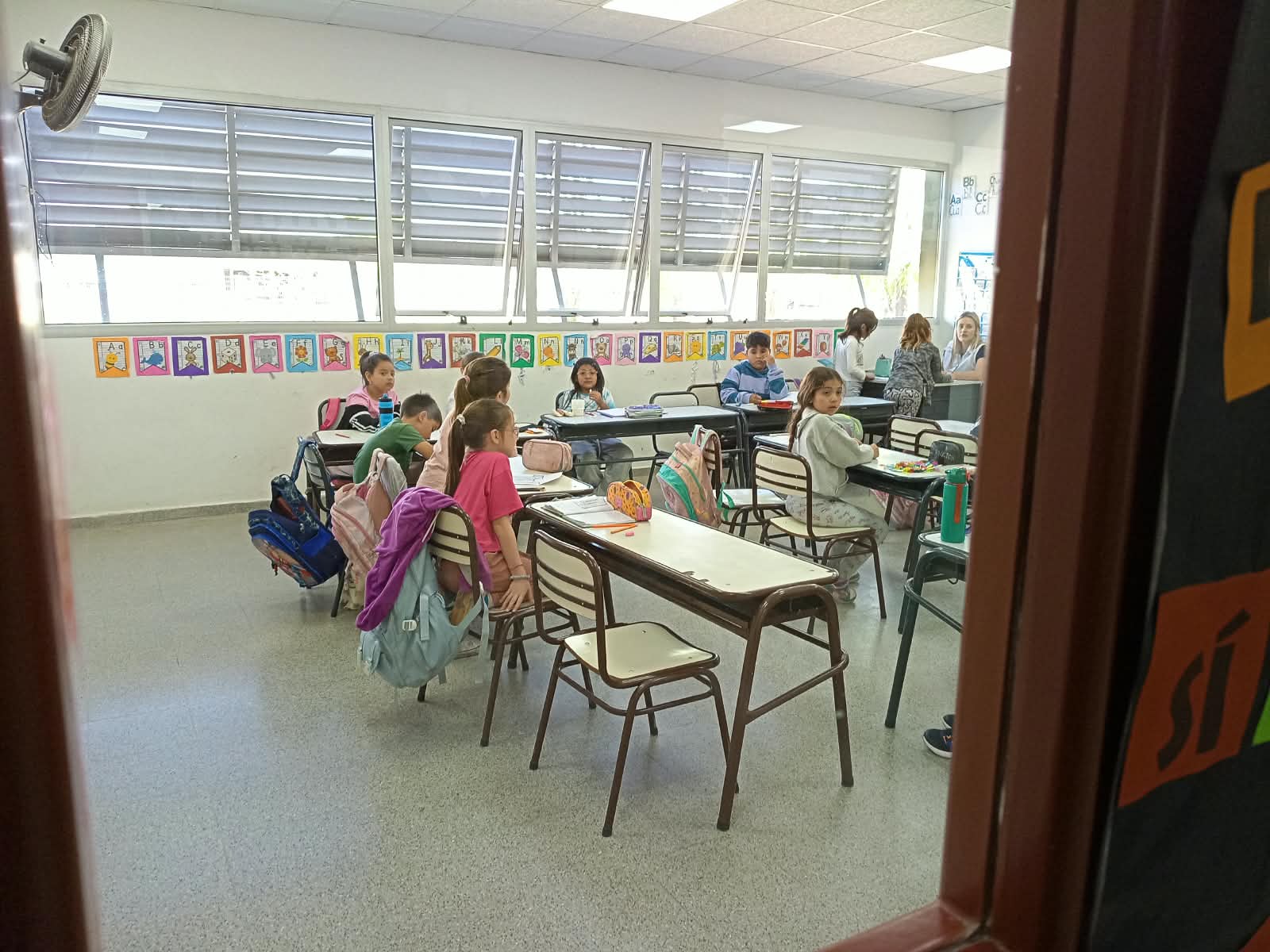Interior de la ampliación del complejo educativo