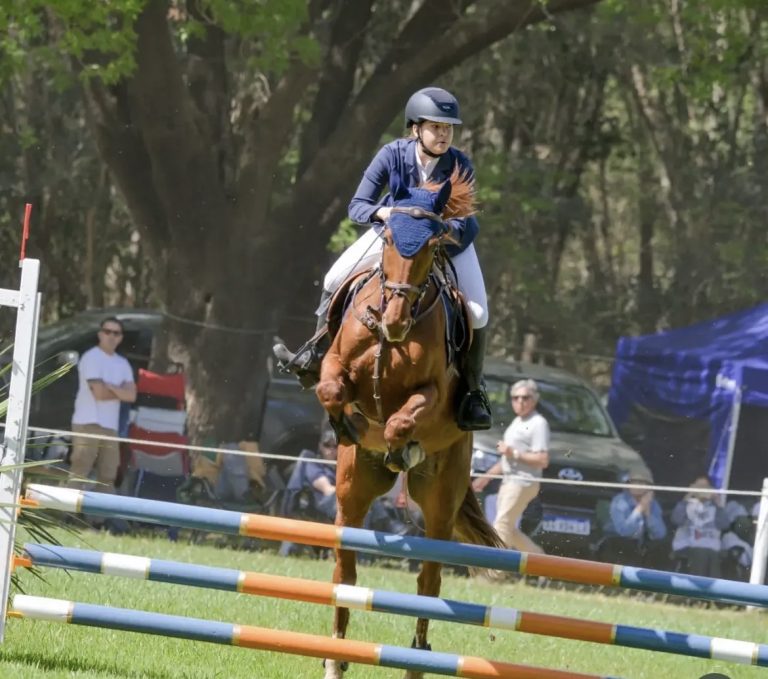 La piquense Delfina Muñoz se consagró subcampeona en el Torneo Federal de Equitación en Córdoba