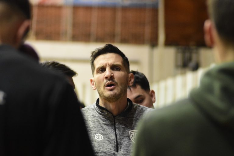 Juan Varas, previo al debut de Pico FBC en la Liga Argentina: «Si te relajás un poquito lo vas a pagar con derrotas»