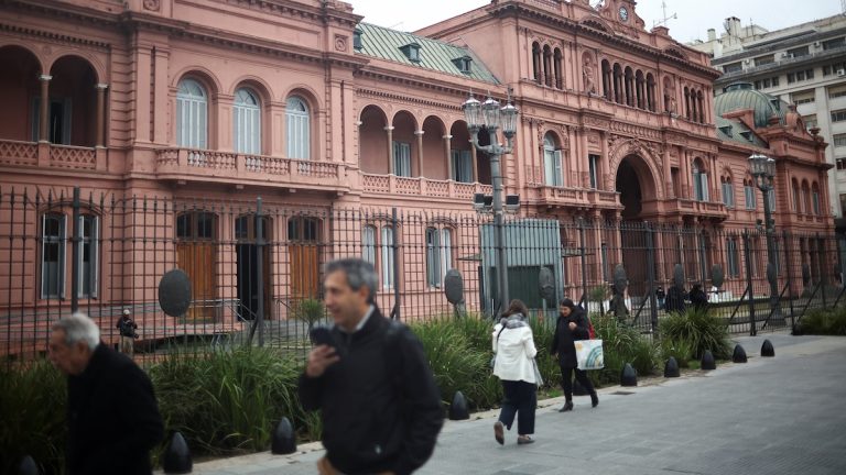 El Gobierno nacional oficializó un plan de retiro voluntario para 20 mil empleados estatales