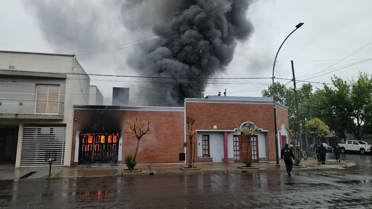 Incendio en General Pico