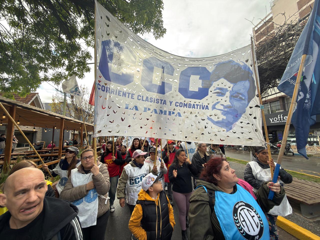 Marcha Federal Universitaria en Santa Rosa